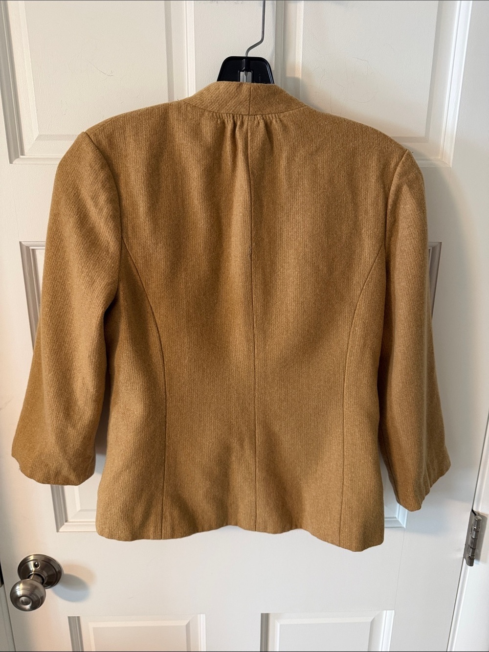 Tabitha Anthropologie Short & Sweet
Ruffle Cropped Jacket Wool Blend Size 6 - Picture 4 of 4